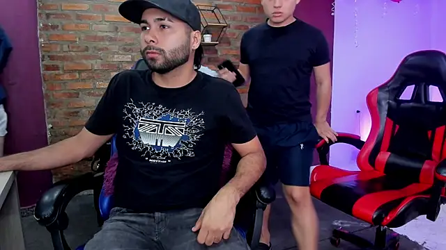 HotThreesoome webcam