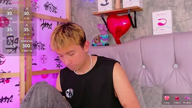 Naughty__Chriss webcam