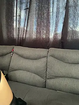 Scarlet_fiire webcam