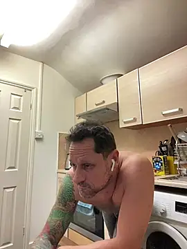 Yourhotboy_42 webcam