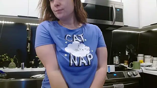 HazelSkyesChat webcam