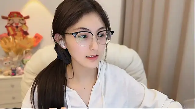 美女LH7在线直播