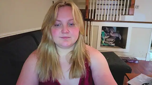PhatAssBlond webcam