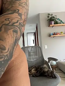 Webcam Model (SugarTroubl33)  is live.Free join now!