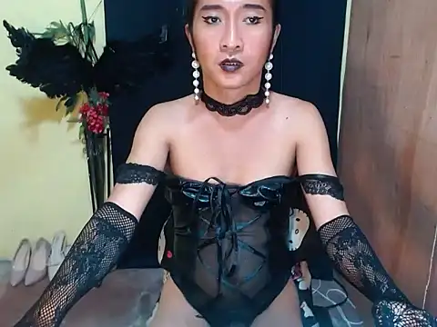 exoticbigcockqueen - ExoticBigcockQueen's free webcam - UK Sex Cams