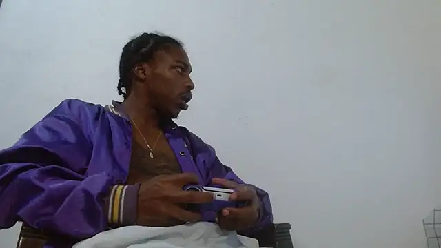 Larry-n-clouds webcam