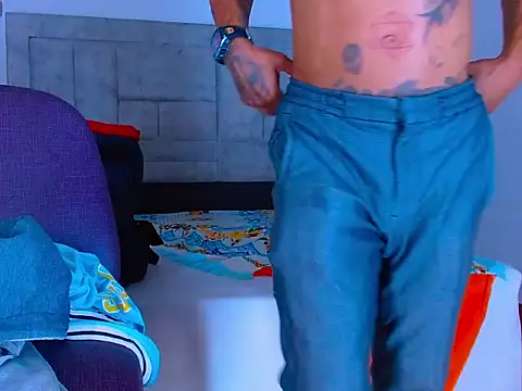 hot_latino_x - Hot_Latino_x's free webcam - UK Sex Cams