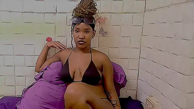 EroticSexyPrada webcam