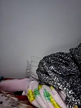 altinya — Naked public