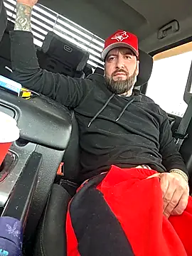 Beardedtattood Live Webcam on Stripchat