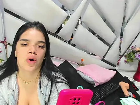 _emilysquirt - _EmilySquirt's free webcam - UK Sex Cams