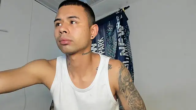 _logan_colton_ - _Logan_Colton_'s free webcam - UK Sex Cams