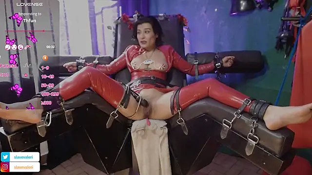 kenllyhot_and_valeriahell webcam