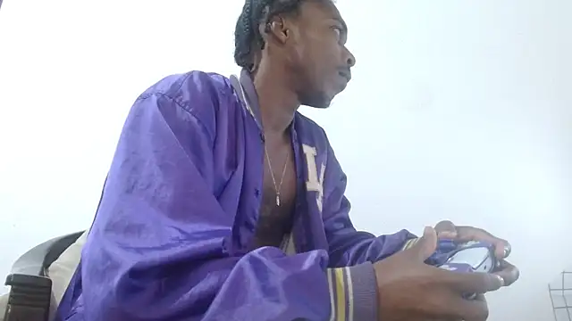 Larry-n-clouds webcam