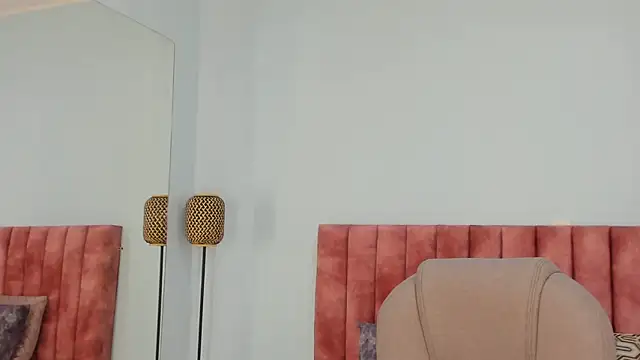 tati_saldarriaga webcam