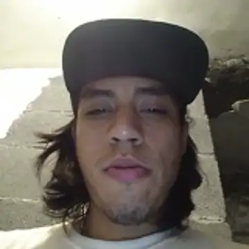 AlexAlejandro13 webcam