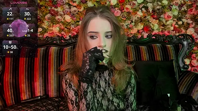 EllieMori webcam