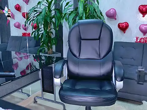 MIA_HERNANDEZ_HOT webcam