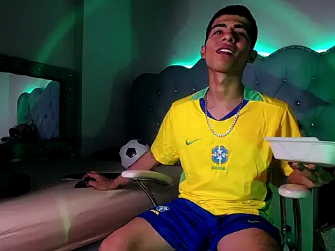 Apolo_Richards webcam