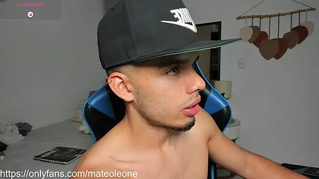 mateoleonee webcam