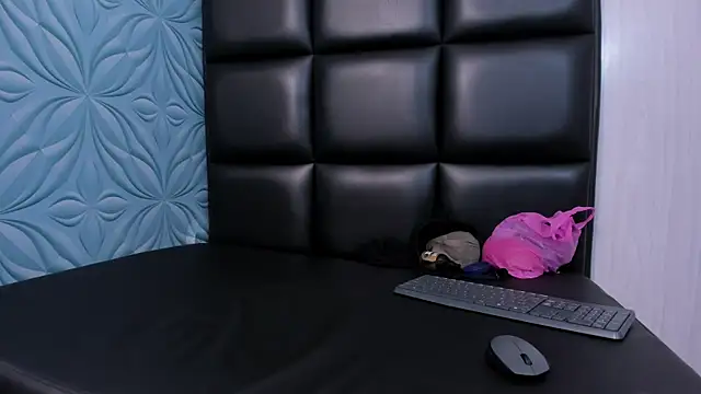 Cleopatra_Trans webcam