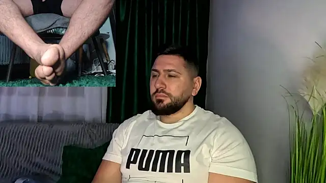 Gold_Alpha_Boy webcam