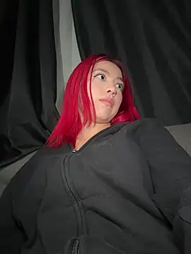 Scarlet_fiire webcam