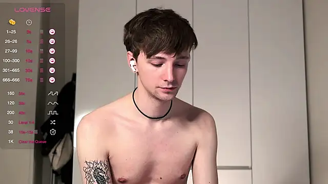 calvin_polanski - Calvin_Polanski's free webcam