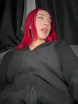 Scarlet_fiire webcam