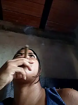 Giselabrunette25 webcam