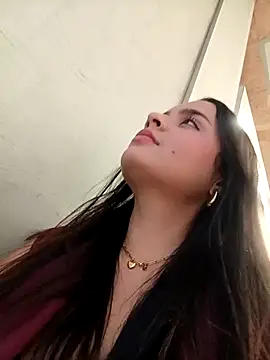 Julieth_hot-69 webcam