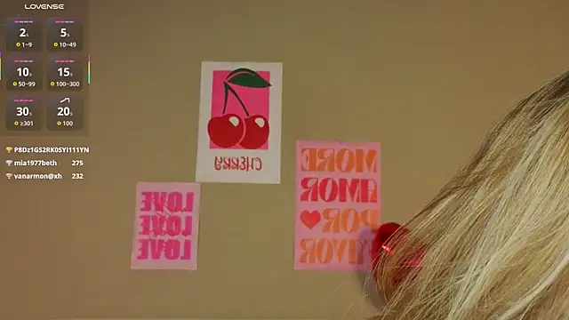 TiffinyMergist webcam