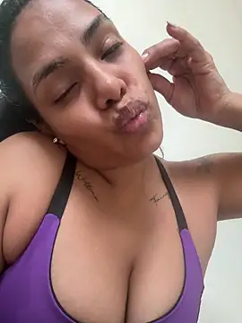 ArielleMillerr- webcam