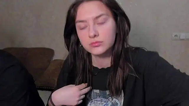 love_lina_muuur - Love_lina_muuur's free webcam - UK Sex Cams