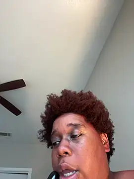 bigmama_deshayyy webcam