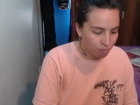 layanafuckass webcam