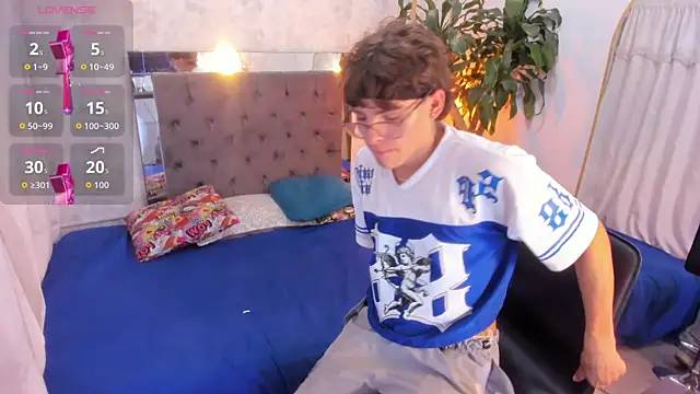 mysterius_boy - Mysterius_boy's free webcam - UK Sex Cams