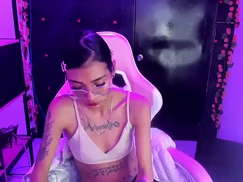 KarlaSlutSkinny__ webcam