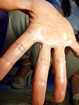 yuky_ta (F milf) - QUICKLY FULL NAKED & CREAMY CUM PUBLIC