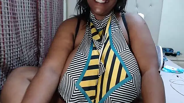 CHOCOLATEDARKBUSTYX webcam