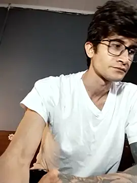 Loggan_donnelly webcam