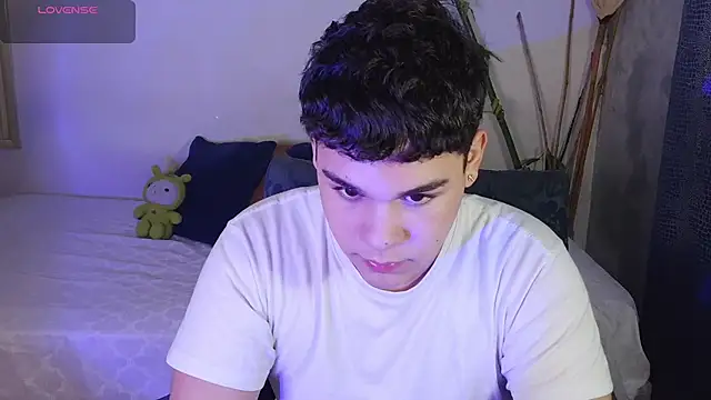 eithan_jonnes webcam