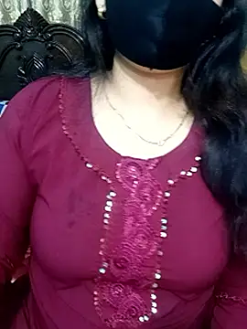 Webcam Model (Porimoni22)  is live.Free join now!