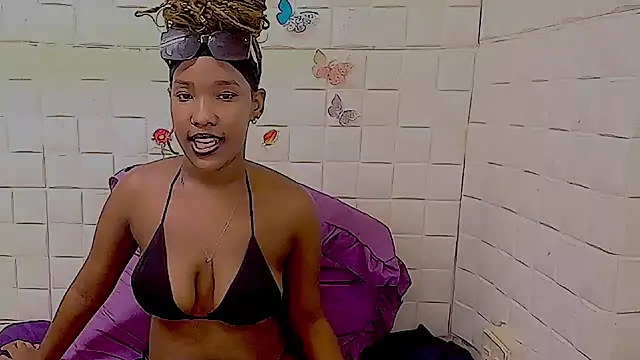 EroticSexyPrada webcam