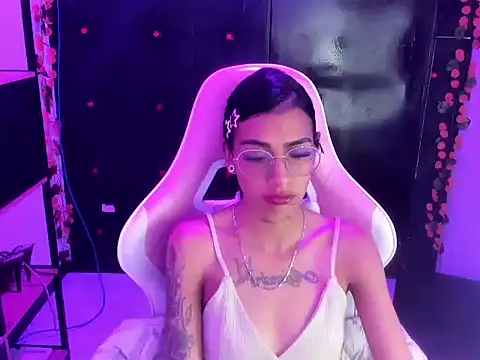 KarlaSlutSkinny__ webcam