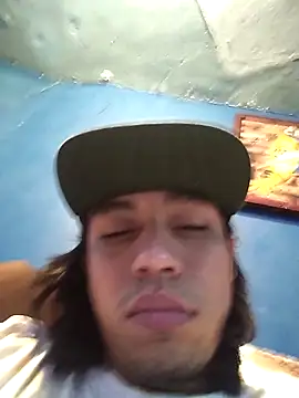 AlexAlejandro13 webcam