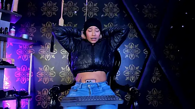 sunny_n_miha - Sunny_n_Miha's free webcam - UK Sex Cams