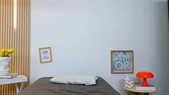 Pocahontaxxx1 webcam