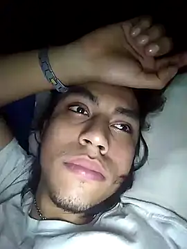 AlexAlejandro13 webcam