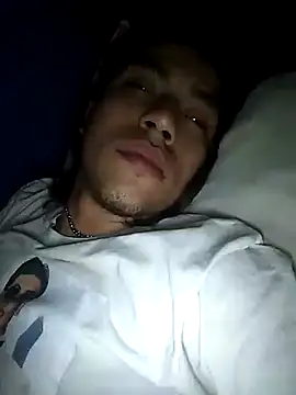 AlexAlejandro13 webcam